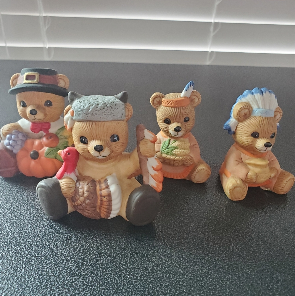 Thanksgiving Adorable Bear Figurine Decor